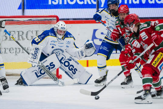 Modos Lauren Bellefontaine gör mål på Leksands målvakt