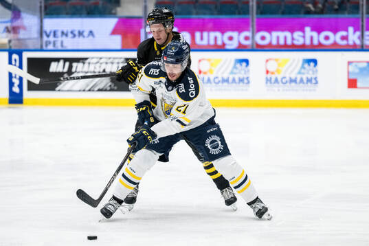 AIKs Jesper Emanuelsson och Södertäljes Nolan Stevens