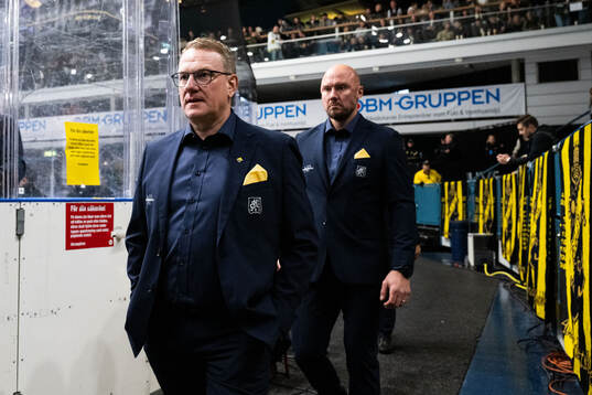 Södertäljes tränare Magnus Bogren och assisterande