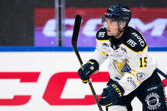 Södertäljes Albin Carlson jublar