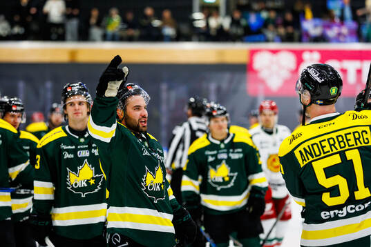 Östersunds Carl Skärström jublar