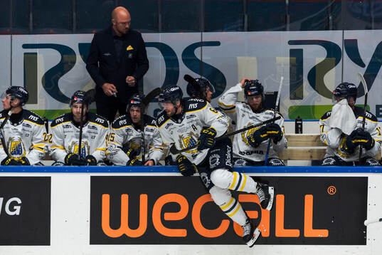 Södertäljes spelare xunder ishockeymatchen i
