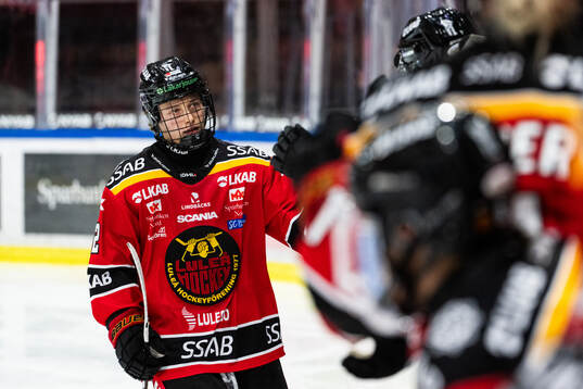 Luleås Viivi Vainikka jublar