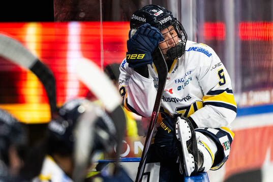 HV71s Jenna Raunio deppar