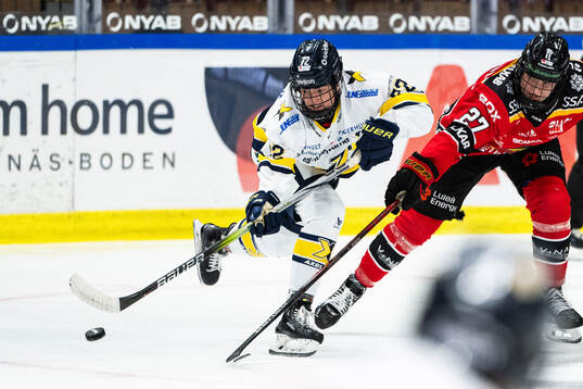 HV71s Rachel Weiss