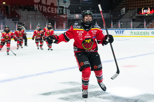 Luleås Erica Rieder jublar
