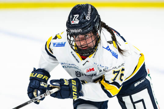 HV71s Rachel Weiss