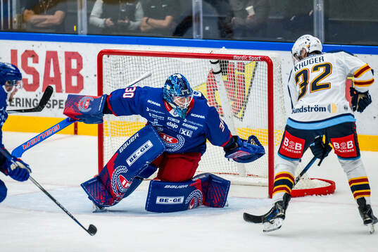 Oskarshamns målvakt Tomas Rydén och Djurgårdens Marcus