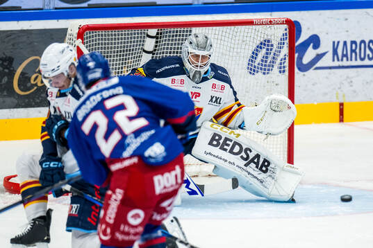 Oskarshamns Erik Reed Bradford och Djurgårdens målvakt