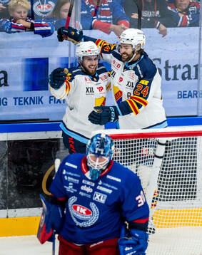 Djurgårdens Albin Grewe och Ludvig Rensfeldt jublar
