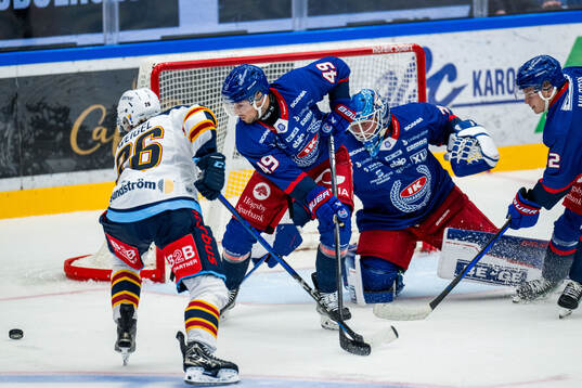 Djurgårdens Fredric Weigel och Oskarshamns Michael Joyaux