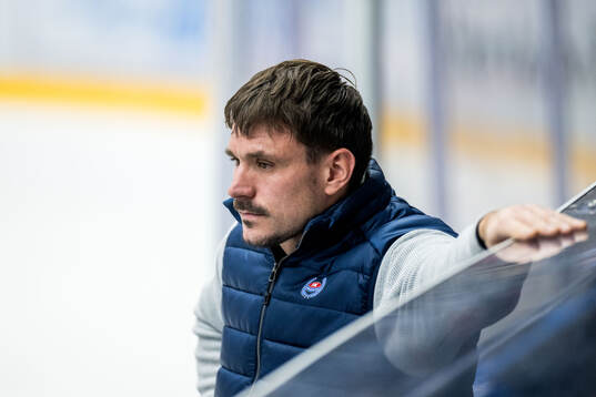 Oskarshamns tränare Björn Karlsson deppar