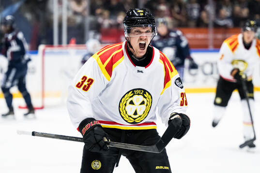 Brynäs Jakob Silfverberg jublar