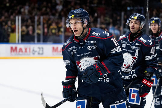 Linköpings Patrick Russell jublar