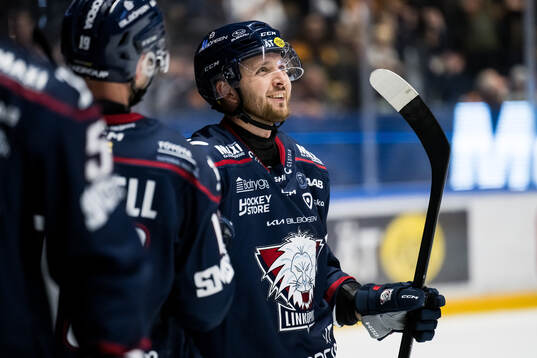 Linköpings Robin Kovacs jublar