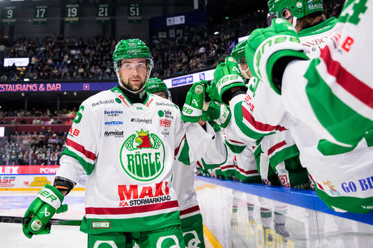 Rögles Lukas Ekeståhl-Jonsson jublar