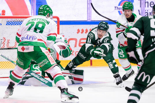 Färjestads Joakim Nygård och Rögles Filip Johansson