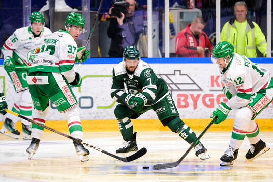 Rögles Albin Sundsvik och Brady Ferguson