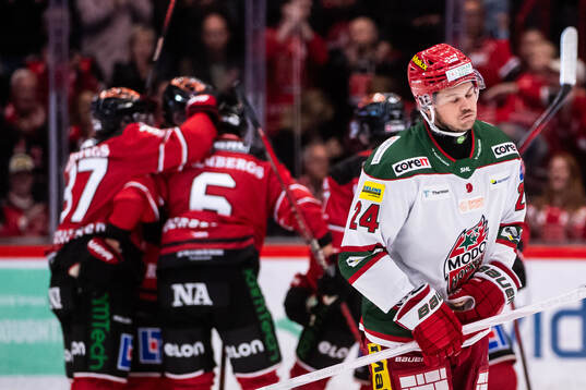 MoDos Måns Carlsson deppar