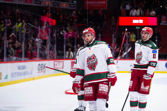 MoDos Pontus Näsén och Alexander True deppar
