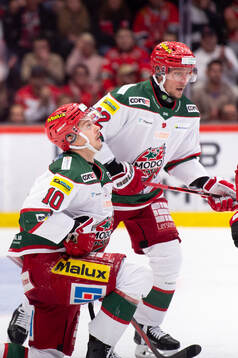 MoDos Sampo Ranta och Jesper Olofsson deppar