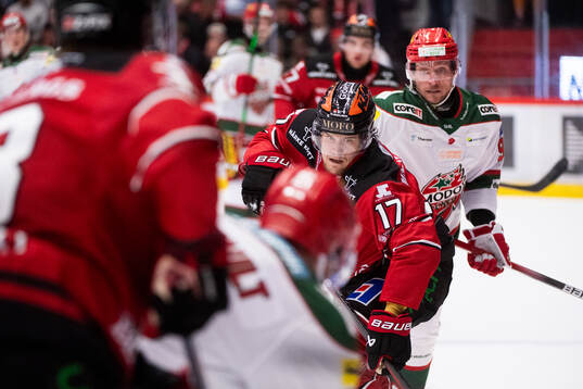 Örebros William Wikman och MoDos Jesper Olofsson