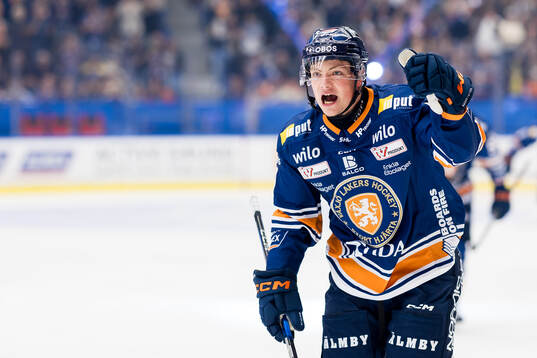 Växjös Victor Stjernborg jublar