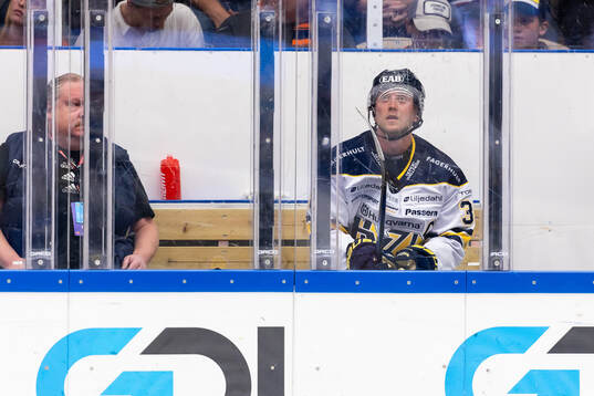 HV71s Olle Alsing i utvisningsbåset