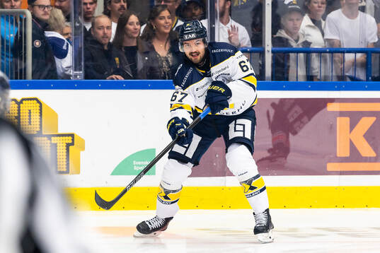HV71s Oliwer Kaski