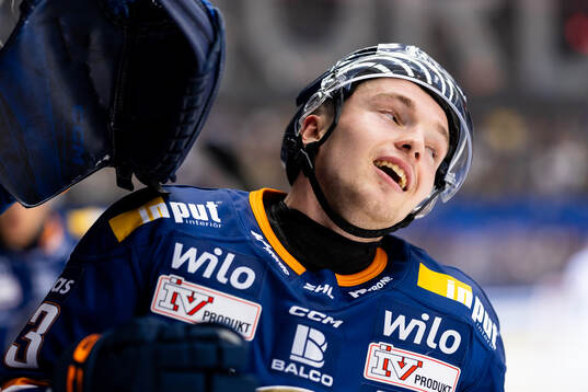 Växjös Joel Svensson jublar