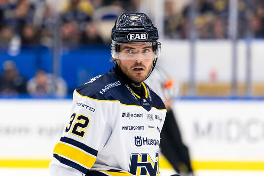 HV71s Oscar Engsund