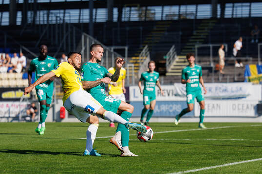 Falkenbergs Leonardo Farah Shahin och Ljungskiles Filip