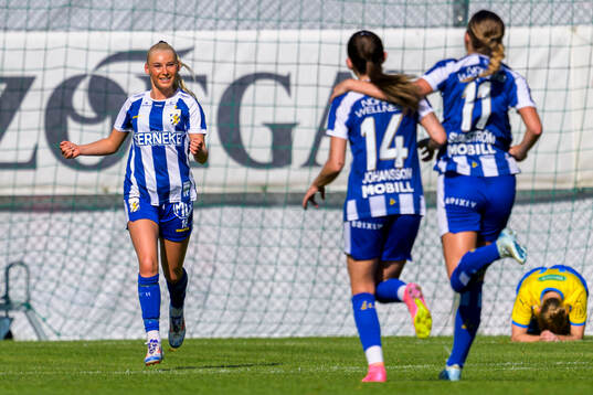 IFK Göteborgs Leia Molund jublar