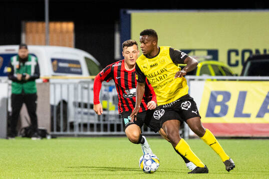 Brommapojkarnas Adam Skanning Jakobsen och Mjällbys
