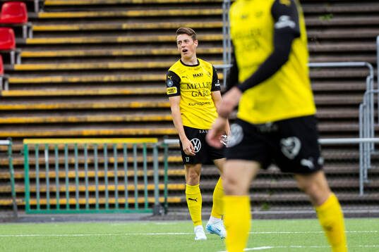 Mjällbys Elliot Stroud  deppar