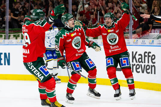 Frölundas Arttu Ruotsalainen jublar