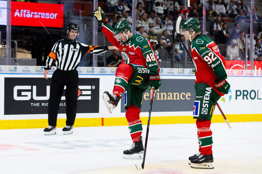 Frölundas Carl Klingberg jublar