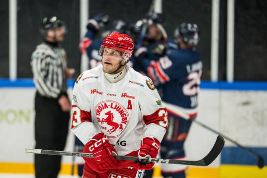 Troja/Ljungbys Daniel Karlsson Thörnros deppar