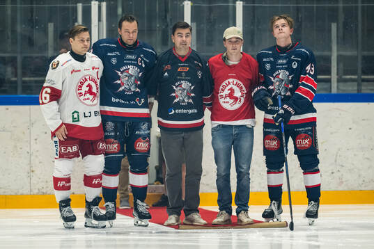 Troja/Ljungbys Dennis Fröland, Halmstads Robin Dahse och