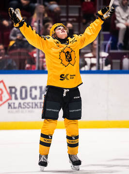 Skellefteås Axel Sandin Pellikka jublar