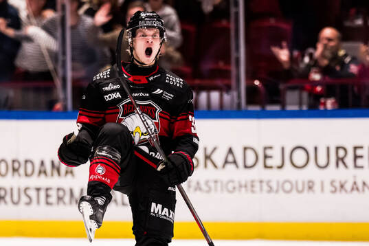 Malmö Redhawks Joona Ikonen jublar