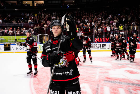 Malmö Redhawks Johan Olofsson jublar