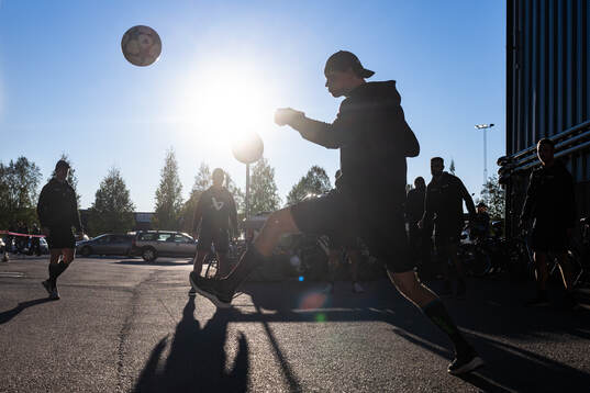 Luleås spelare värmer upp