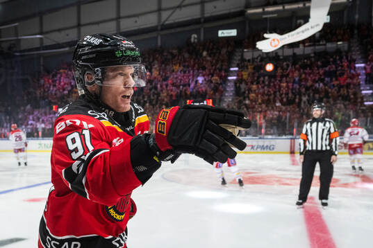 Luleås Brian O'neil jublar