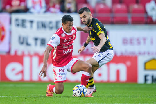 Kalmars Romario Pereira Sipiao och AIKs Ioannis Pittas