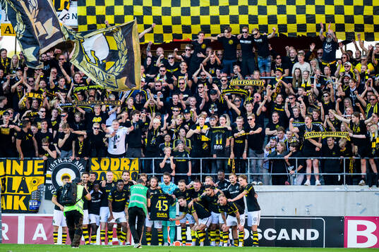 AIKs spelare jublar