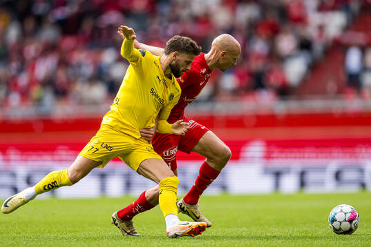 Philip Zinckernagel of Bodø/Glimt and Ruben Kristiansen of