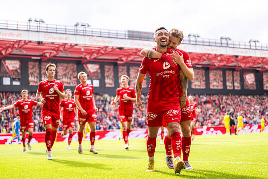 Niklas Fernando Castro of Brann celebrates