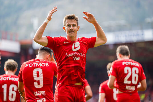 Sander Erik Kartum of Brann celebrates