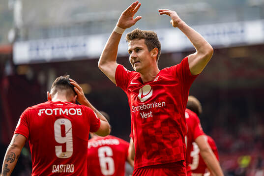 Sander Erik Kartum of Brann celebrates